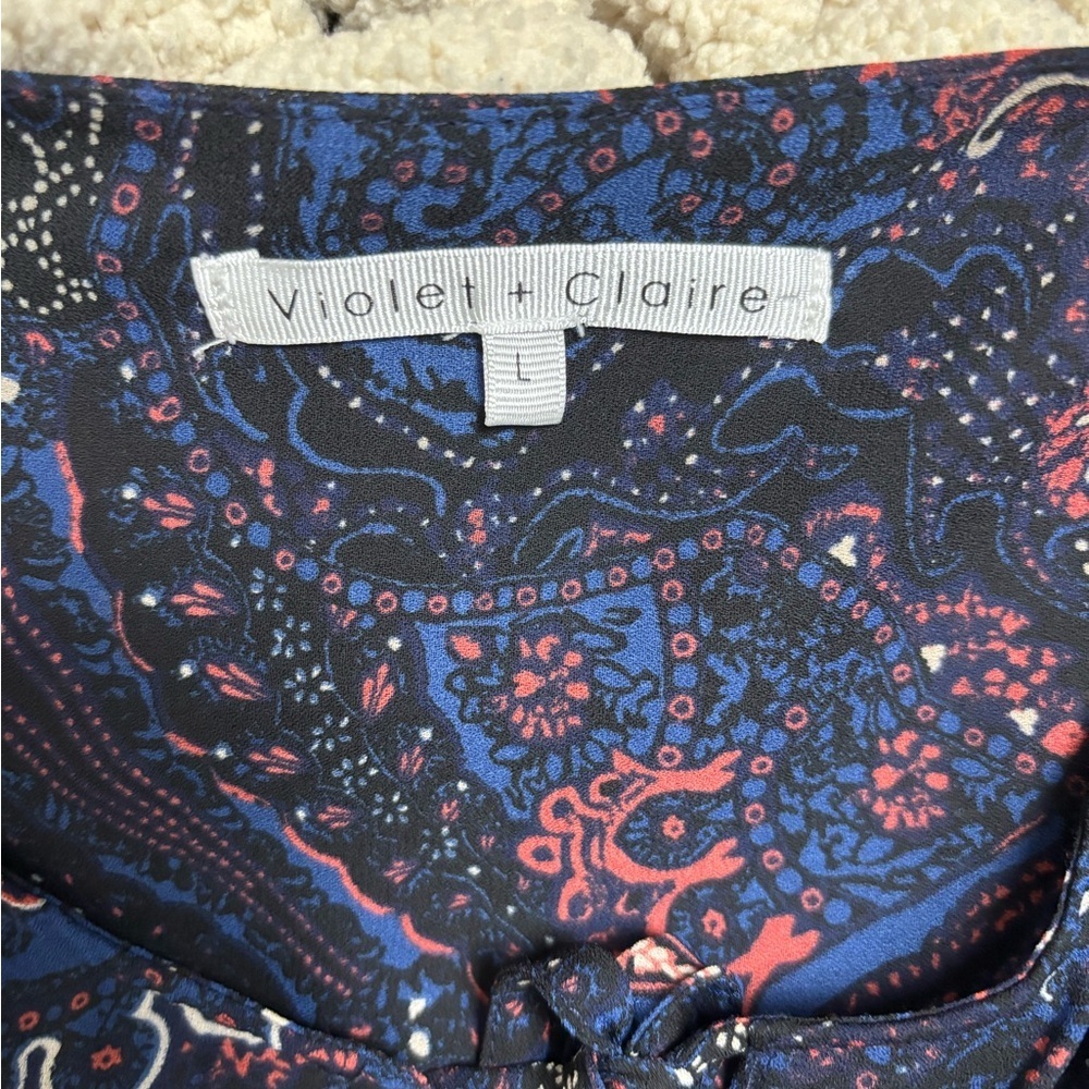 Women’s Violet+Claire Snow Paisley Print Blouse Size Large - Picture 3 of 5